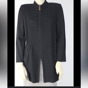 St.John Collection vintage navy zip up knit cardigan in size 6